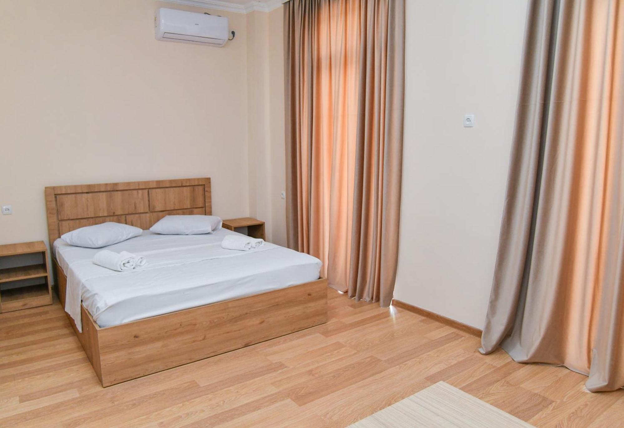Just Inn Kutaisi Exterior foto